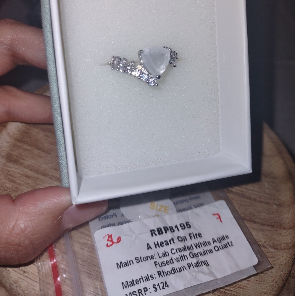 Hearts on Fire White Agate Ring
